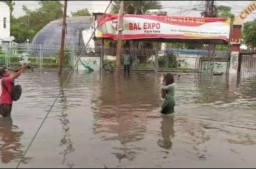  দোষারোপে জল নামে না