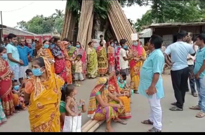  নদীর ভাঙন রোধে প্রশাসনিক উদ্যোগের দাবিত অবরোধ!!