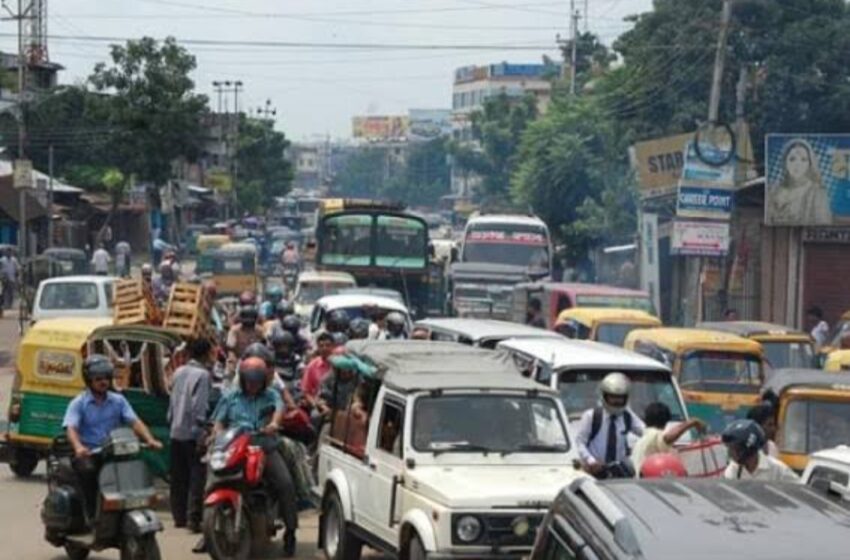  ট্রাফিক ব্যর্থতায় চরম অব্যবস্থা রাজপথজুড়ে