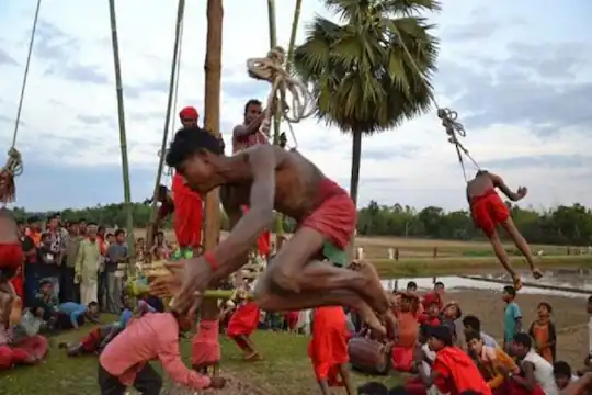  আজ ঐতিহ্যের চৈত্র সংক্রান্তি ও চড়ক মেলা