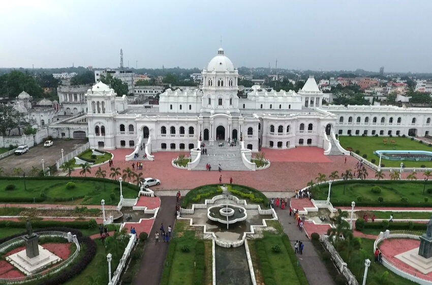  শনি-রবি ৫ ঘন্টা নো এন্ট্রি, রাজবাড়ি চত্বর ‘উইকএন্ড টুরিস্ট হাব’ ঘোষণা হলো।