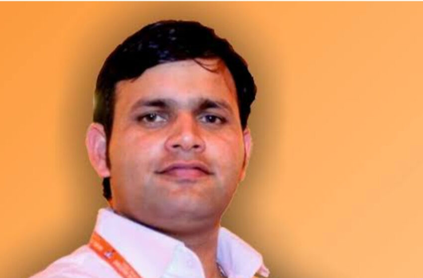  লিফটে আটক হরিয়ানার ক্রীড়ামন্ত্রী গৌরব গৌতম!!
